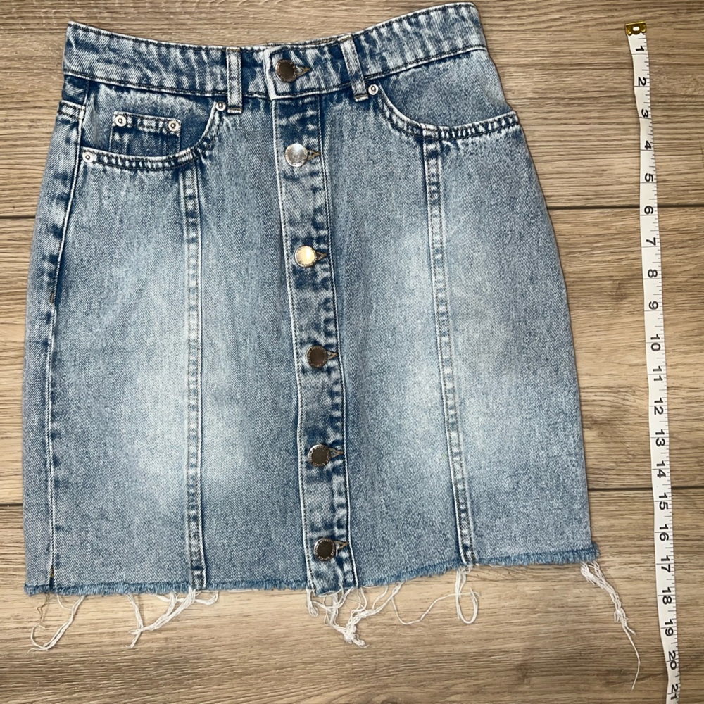 💙NWOT Denim Skirt with Buttons - Picture 2 of 4